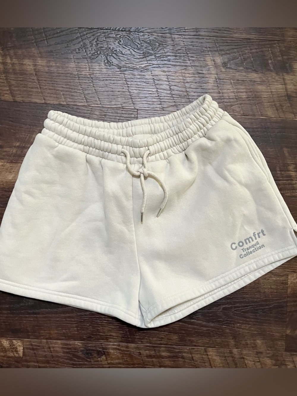 Comfrt tranquil collection beige gray soft fleece lounge shorts medium *READ